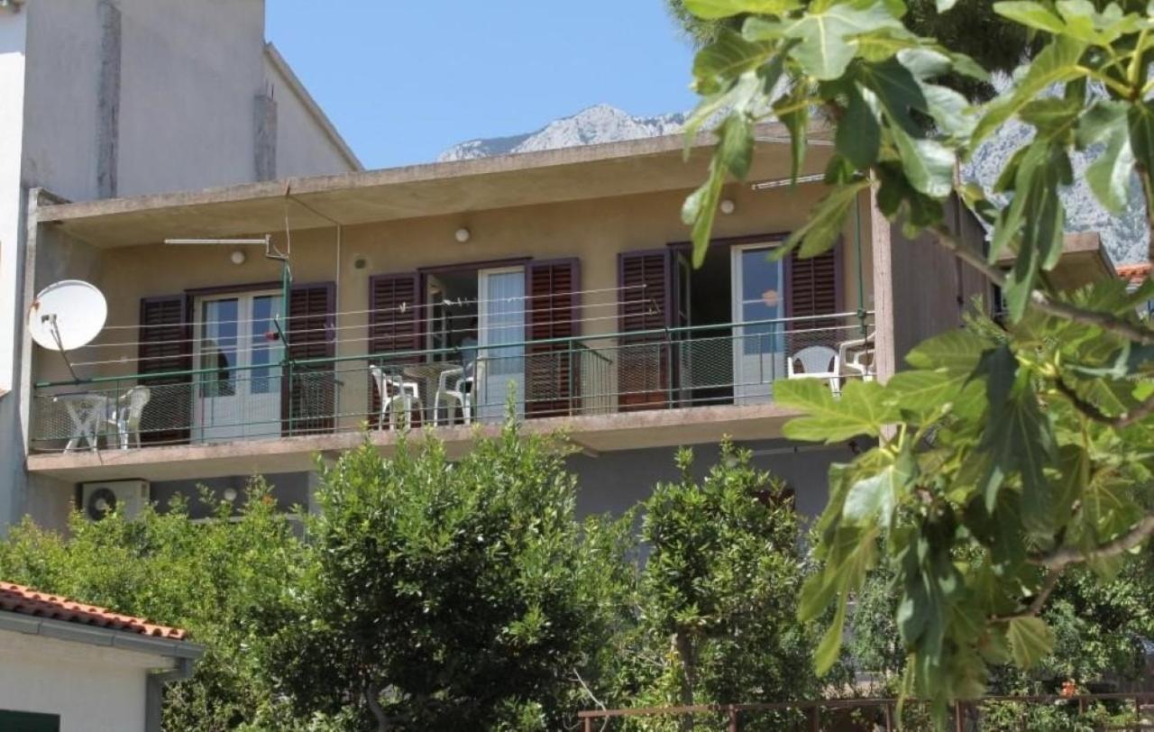 Apartment Fila - Large & Close To The Beach Makarska Exterior photo