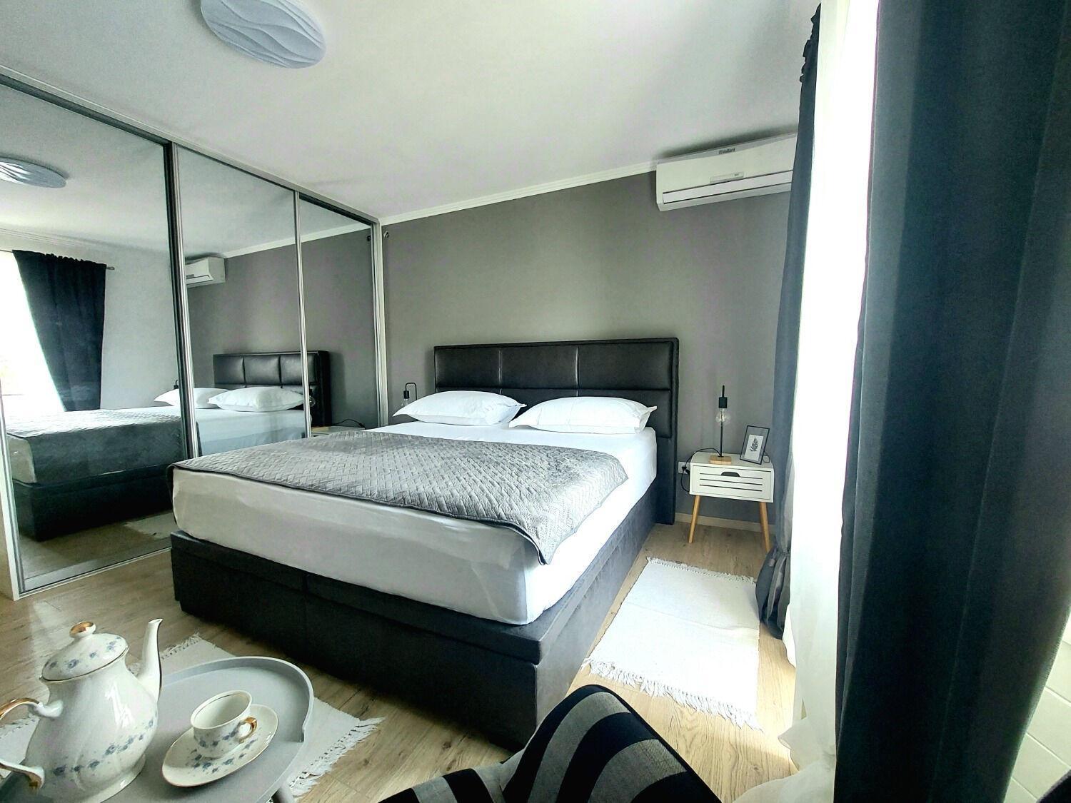 Apartment Fila - Large & Close To The Beach Makarska Exterior photo