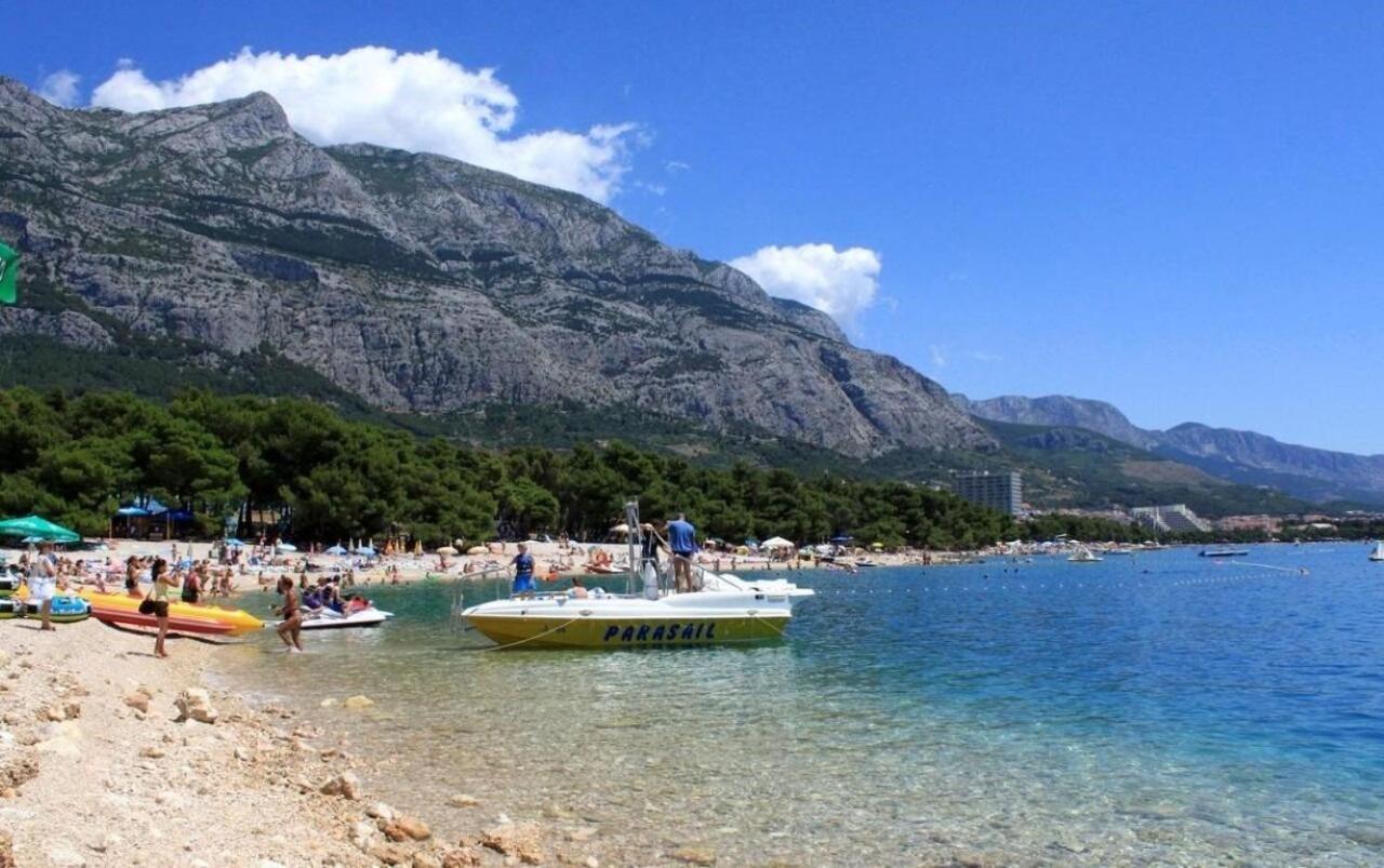 Apartment Fila - Large & Close To The Beach Makarska Exterior photo