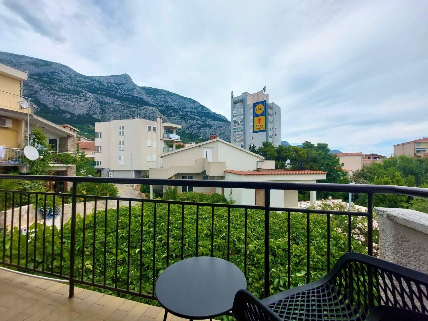 Apartment Fila - Large & Close To The Beach Makarska Exterior photo