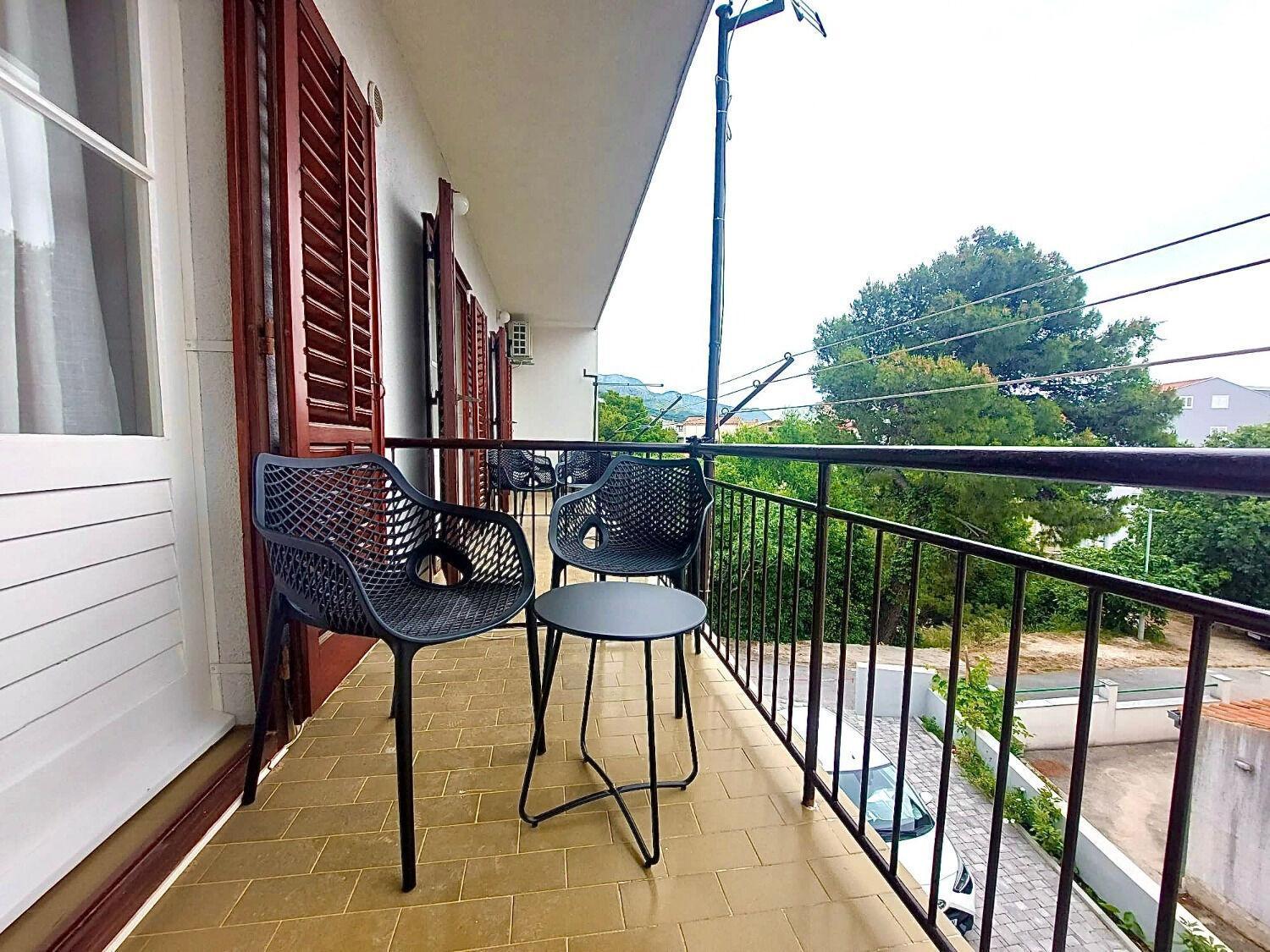 Apartment Fila - Large & Close To The Beach Makarska Exterior photo